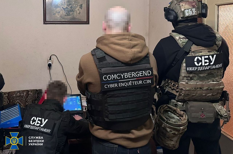 СБУ викрила хакерів LockBit – вони атакували міжнародні фінустанови, що надають допомогу Україні СБУ викрила хакерів LockBit – вони атакували міжнародні фінустанови, що надають допомогу Україні