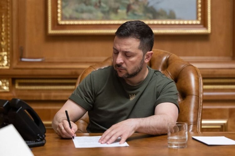 Зеленський дозволив іноземцям служити в Нацгвардії Зеленський дозволив іноземцям служити в Нацгвардії