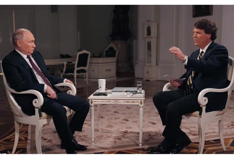 скріншот «Це просто жахливо дико звучить»: Такер Карлсон розкритикував путіна за слова про нацистів в Україні