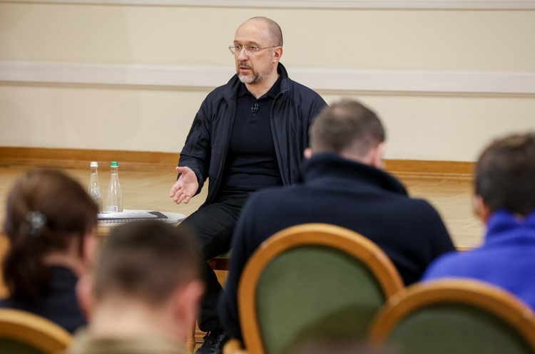 Шмигаль: Кількість міністрів в Україні скоротиться на третину Шмигаль: Кількість міністрів в Україні скоротиться на третину