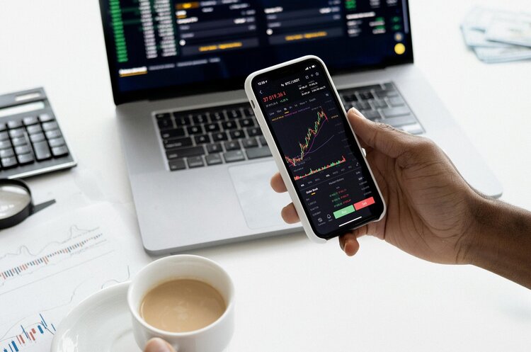 Фото: Рexels Делістинг Kernel з Варшавської фондової біржі призупинено