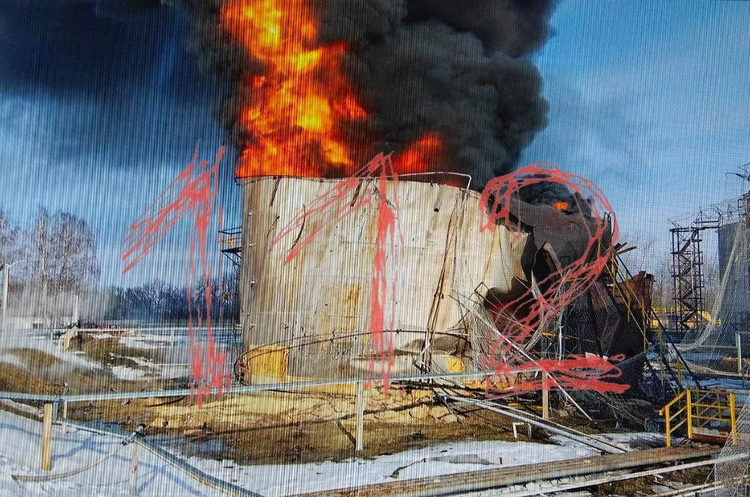 ГУР атакувало нафтобазу в бєлгородській області рф ГУР атакувало нафтобазу в бєлгородській області рф