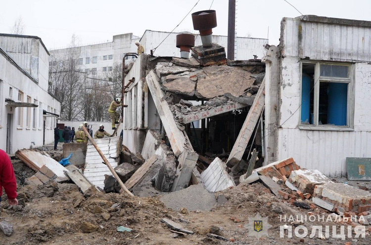 Наслідки влучання БПЛА в Сумах ОНОВЛЕНО: росіяни вночі атакували Україну 42 дронами та 5 керованими ракетами С-300