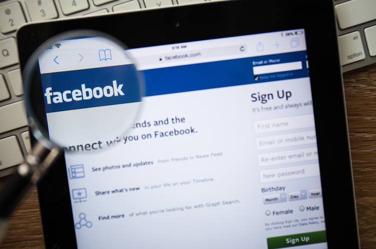 фото Shutterstock Facebook та Instagram відновлюються після збою