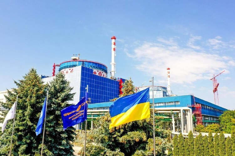 На ХАЕС завезли перші партії американського ядерного палива На ХАЕС завезли перші партії американського ядерного палива