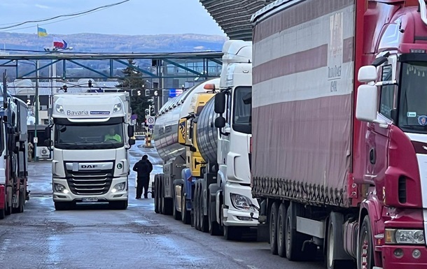 Держбюджет втратив 7,7 млрд грн через блокування українсько-польського кордону в лютому – митниця Держбюджет втратив 7,7 млрд грн через блокування українсько-польського кордону в лютому – митниця