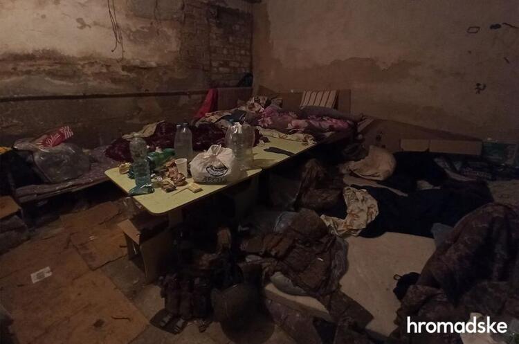 фото "Громадське" В Україні заочно засудили російських військових, які місяць утримували понад 360 українців у підвалі
