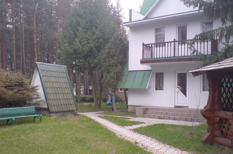 Фонд держмайна виставив на аукціон базу відпочинку на березі озера Світязь Фонд держмайна виставив на аукціон базу відпочинку на березі озера Світязь