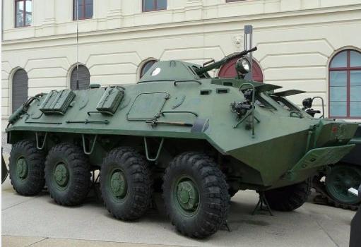 фото DR Болгарія передала Україні 100 радянських БТР