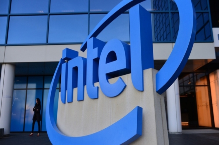 Intel планує інвестувати $100 млрд у виробництво чипів у США та повернути собі світове лідерство в галузі Intel планує інвестувати $100 млрд у виробництво чипів у США та повернути собі світове лідерство в галузі