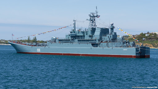 Корабель "Ямал" Сили Оборони уразили великі десантні кораблі «Ямал» і «Азов» у Криму