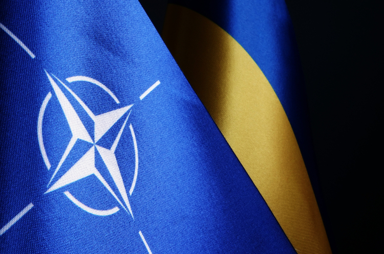 НАТО розмірковує над збиттям ракет, що летять у бік країн Альянсу НАТО розмірковує над збиттям ракет, що летять у бік країн Альянсу