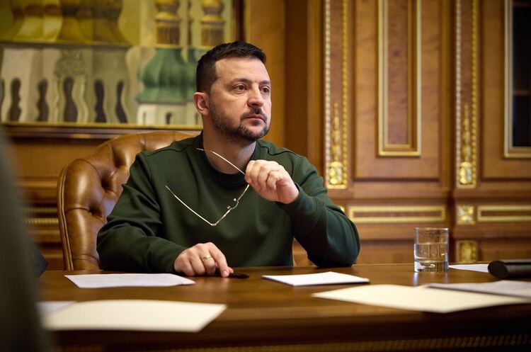 Зеленський звільнив Данілова з посади секретаря РНБО Зеленський звільнив Данілова з посади секретаря РНБО