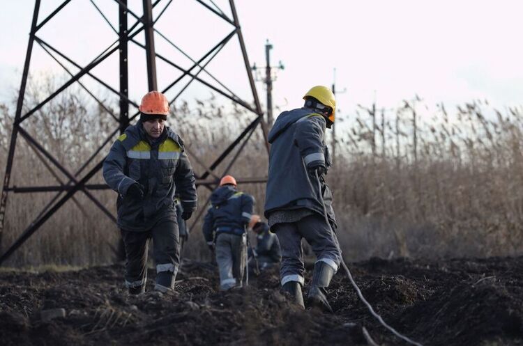 Енергетики обмежували електроенергію в чотирьох областях Енергетики обмежували електроенергію в чотирьох областях