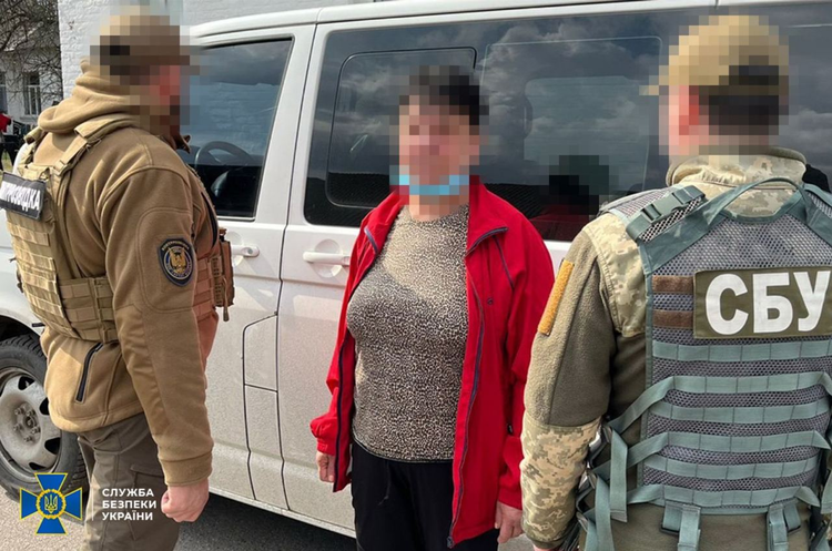 На Сумщині затримали ворожу агентку, яка наводила російські авіабомби На Сумщині затримали ворожу агентку, яка наводила російські авіабомби