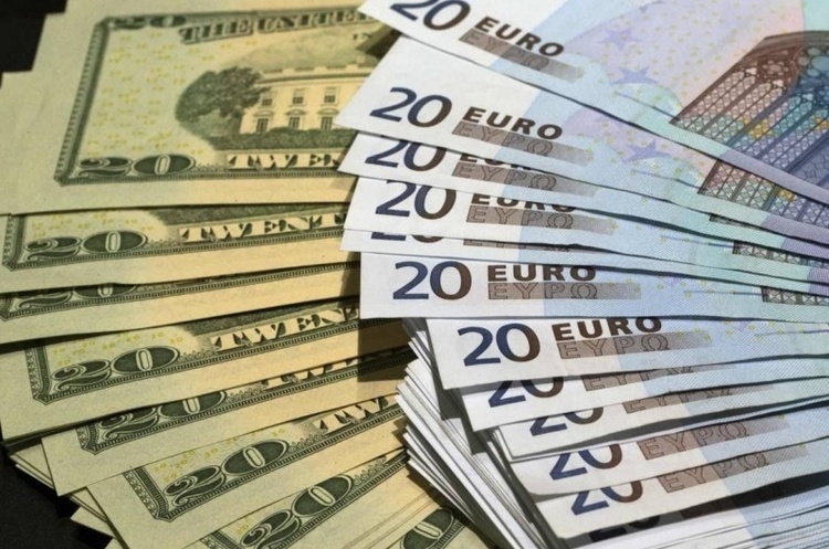 НБУ встановив новий курс валют: гривня зміцніла до долара на 23 копійки НБУ встановив новий курс валют: гривня зміцніла до долара на 23 копійки