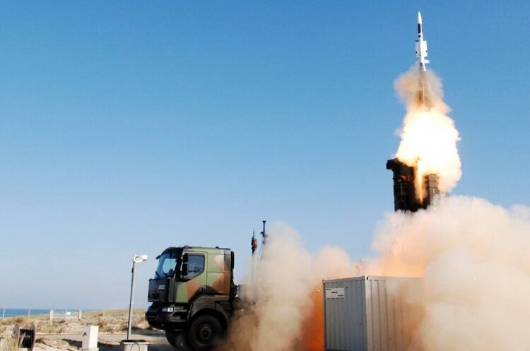 Франція надасть Україні сотні броньованих машин та ракет Aster 30 Франція надасть Україні сотні броньованих машин та ракет Aster 30