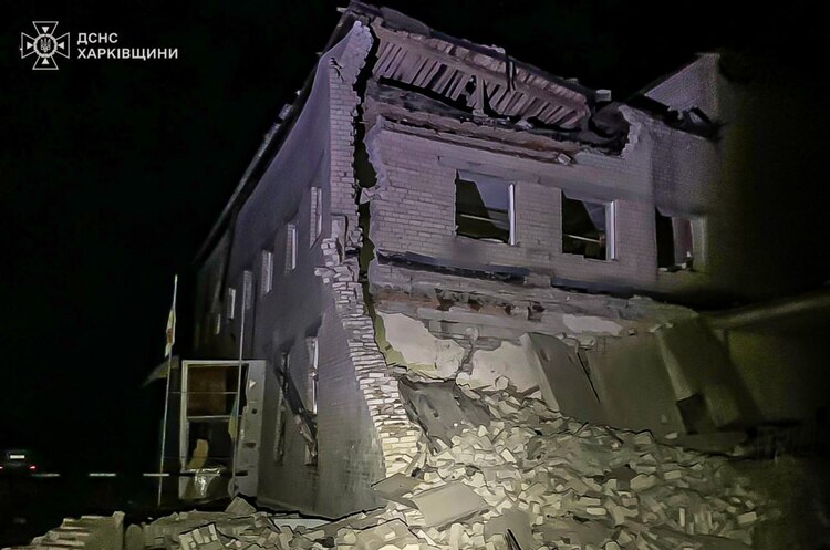 Ворог вночі атакував пожежно-рятувальний підрозділ на Харківщині – ДСНС Ворог вночі атакував пожежно-рятувальний підрозділ на Харківщині – ДСНС