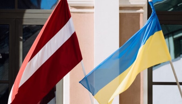 Україна та Латвія розпочнуть спільне виробництво безпілотників Україна та Латвія розпочнуть спільне виробництво безпілотників