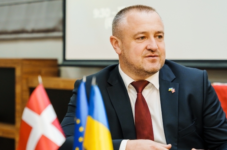 Мер міста Долина: «Хочу показати, як громада може сама себе забезпечувати «зеленою» електроенергією» Мер міста Долина: «Хочу показати, як громада може сама себе забезпечувати «зеленою» електроенергією»