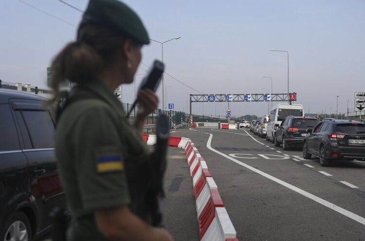 Польські фермери розблокували рух вантажівок перед ПП «Долгобичув – Угринів» – ДПСУ Польські фермери розблокували рух вантажівок перед ПП «Долгобичув – Угринів» – ДПСУ
