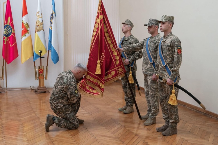 Новим командувачем ОК «Південь» призначили Геннадія Шаповалова Новим командувачем ОК «Південь» призначили Геннадія Шаповалова