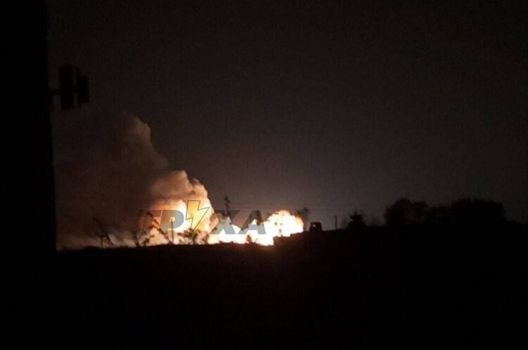 У Криму вразили військовий аеродром «Джанкой» У Криму вразили військовий аеродром «Джанкой»