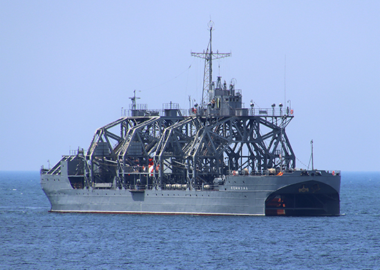 Речник ВМС підтвердив ураження російського рятівного судна «Коммуна» у Севастополі Речник ВМС підтвердив ураження російського рятівного судна «Коммуна» у Севастополі