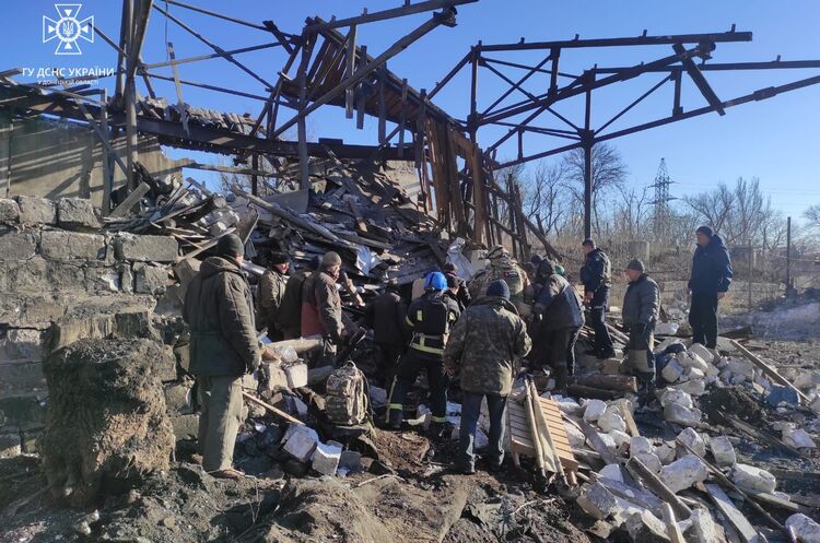 Ілюстративне фото Російські окупанти обстріляли шахту на Донеччині: троє людей поранені