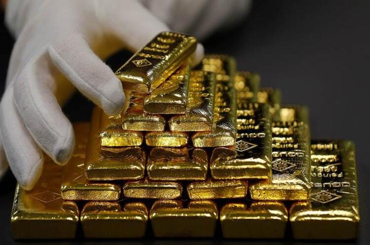 Золото зафіксувало максимальне падіння за рік Золото зафіксувало максимальне падіння за рік