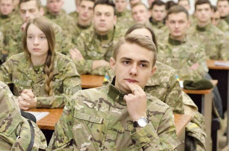 Рада прийняла за основу проєкт, який запроваджує початкову військову підготовку для учнів Рада прийняла за основу проєкт, який запроваджує початкову військову підготовку для учнів