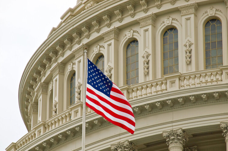 Сенат США схвалив законопроєкт щодо $61 млрд допомоги Україні Сенат США схвалив законопроєкт щодо $61 млрд допомоги Україні