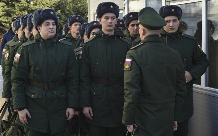У росії з 1 листопада почнуть розсилати електронні повістки та обмежувати виїзд з країни – росЗМІ У росії з 1 листопада почнуть розсилати електронні повістки та обмежувати виїзд з країни – росЗМІ