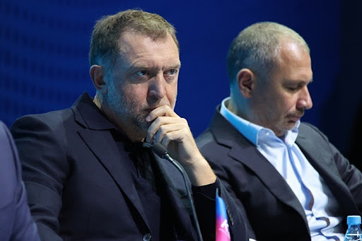 Влада Австрії закликала Raiffeisen Bank відмовитися від угоди, пов'язаної з російським олігархом Дерипаскою Влада Австрії закликала Raiffeisen Bank відмовитися від угоди, пов'язаної з російським олігархом Дерипаскою