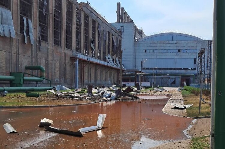 Ворог сьогодні випустив 5 ракет по території Слов'янської ТЕС – заступник МВА Ворог сьогодні випустив 5 ракет по території Слов'янської ТЕС – заступник МВА