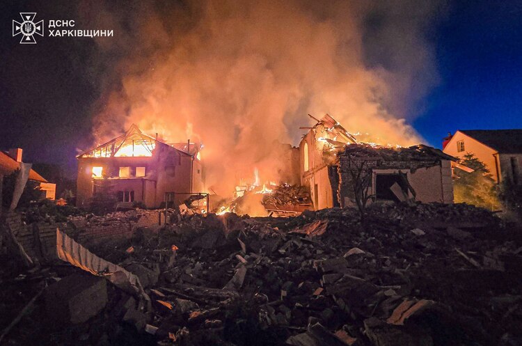 Окупанти атакували приватний сектор Харкова ракетами С-300 Окупанти атакували приватний сектор Харкова ракетами С-300