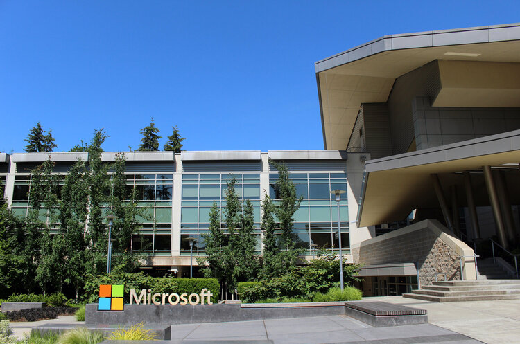 Microsoft інвестує 4 млрд євро в розвиток хмарних сервісів і штучного інтелекту на території Франції Microsoft інвестує 4 млрд євро в розвиток хмарних сервісів і штучного інтелекту на території Франції