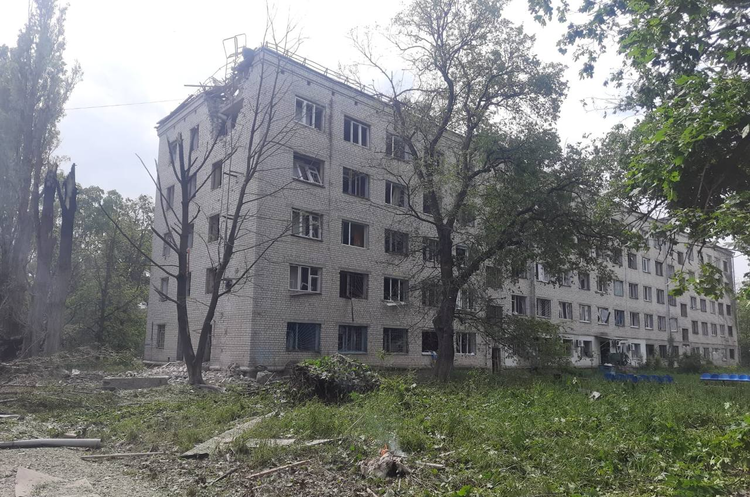росіяни скинули авіабомбу по лікарні на Харківщині (ОНОВЛЕНО) росіяни скинули авіабомбу по лікарні на Харківщині (ОНОВЛЕНО)