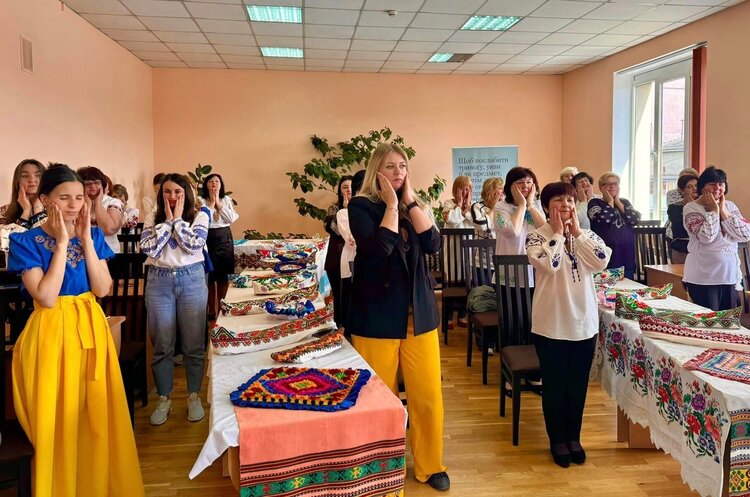 В Івано-Франківській бібліотеці відбулася лекція-практикум із ментального здоров’я – ОДА В Івано-Франківській бібліотеці відбулася лекція-практикум із ментального здоров’я – ОДА