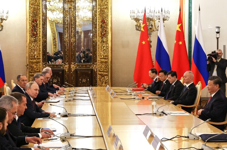 Путін знову не зміг схилити Китай до домовленостей про поставки російського газу Путін знову не зміг схилити Китай до домовленостей про поставки російського газу