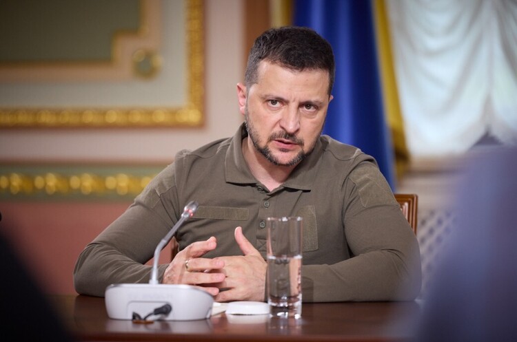 «Поки нічого позитивного»: Зеленський розповів про переговори з партнерами щодо ударів їхньою зброєю всередину росії «Поки нічого позитивного»: Зеленський розповів про переговори з партнерами щодо ударів їхньою зброєю всередину росії