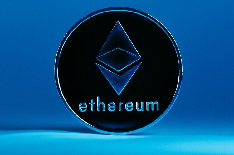Комісія з цінних паперів і бірж США (SEC) схвалила спотові Ethereum-ETF Комісія з цінних паперів і бірж США (SEC) схвалила спотові Ethereum-ETF