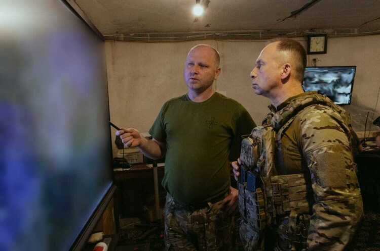 Ворог застряг у вуличних боях за Вовчанськ на Харківщині – Сирський Ворог застряг у вуличних боях за Вовчанськ на Харківщині – Сирський