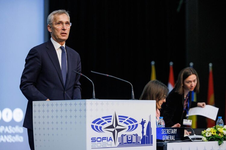 @jensstoltenberg Парламентська асамблея НАТО прийняла резолюцію про дозвіл Україні бити по цілях на російській території