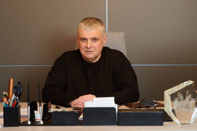 Всеволод Білас, фундатор ТМ «Моршинська», директор з корпоративних питань та міноритарний акціонер IDS Ukraine Фундатор ТМ «Моршинська» Всеволод Білас: «Лише міжнародні інвестори мають мотивацію зберігати та розвивати арештовані активи»