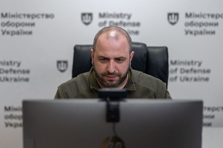 Ворог готується розгорнути ще 300 000 військових біля кордону з Україною – Умєров Ворог готується розгорнути ще 300 000 військових біля кордону з Україною – Умєров