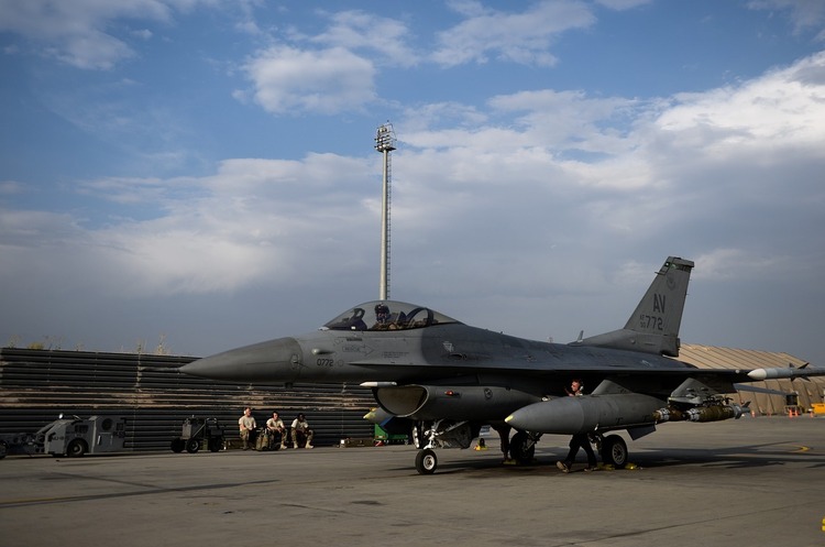 Нідерланди дозволили Україні використовувати надані країною F-16 над територією рф – МЗС країни Нідерланди дозволили Україні використовувати надані країною F-16 над територією рф – МЗС країни