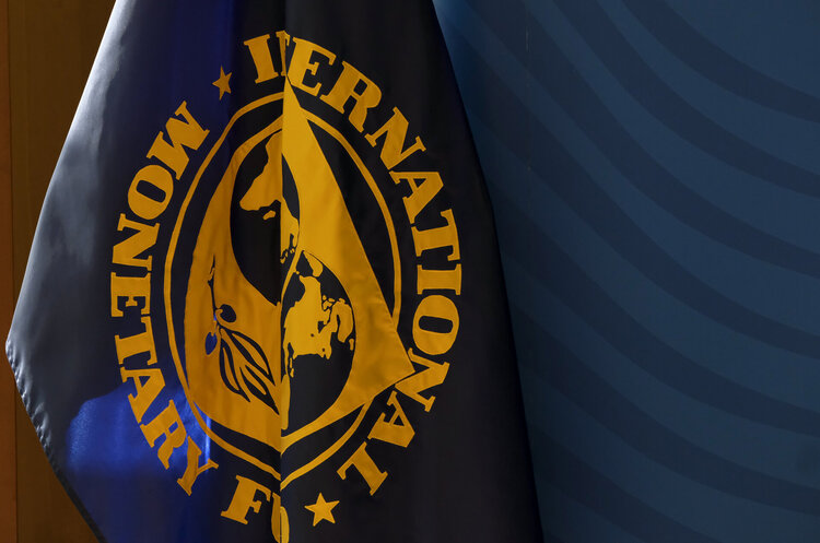 Україна і МВФ домовилися про четвертий перегляд програми фінансування на суму 15,6 мільярда доларів Україна і МВФ домовилися про четвертий перегляд програми фінансування на суму 15,6 мільярда доларів