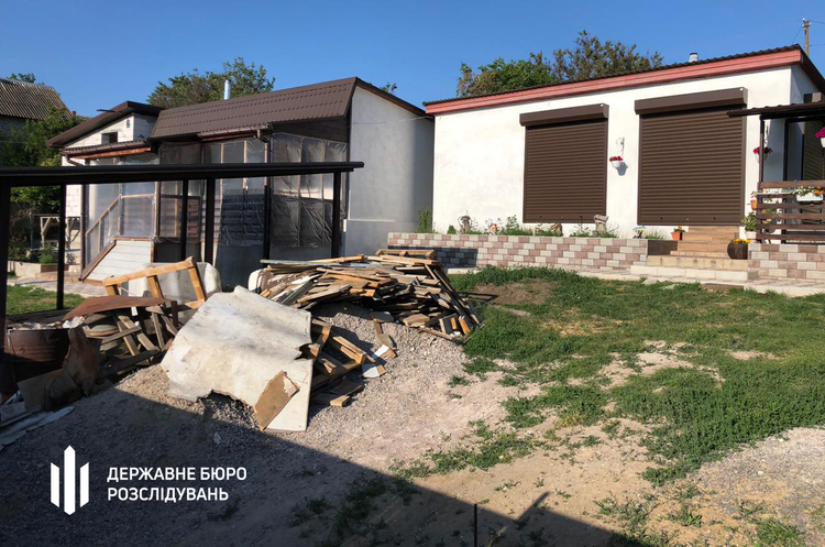 ДБР підозрює командувача сил ТРО «Південь» у залученні бійців до будівництва його маєтку ДБР підозрює командувача сил ТРО «Південь» у залученні бійців до будівництва його маєтку