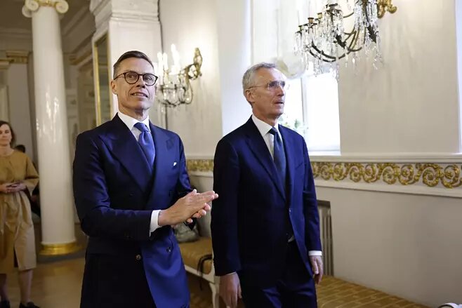 НАТО та Фінляндія не планують відправляти військових інструкторів в Україну НАТО та Фінляндія не планують відправляти військових інструкторів в Україну